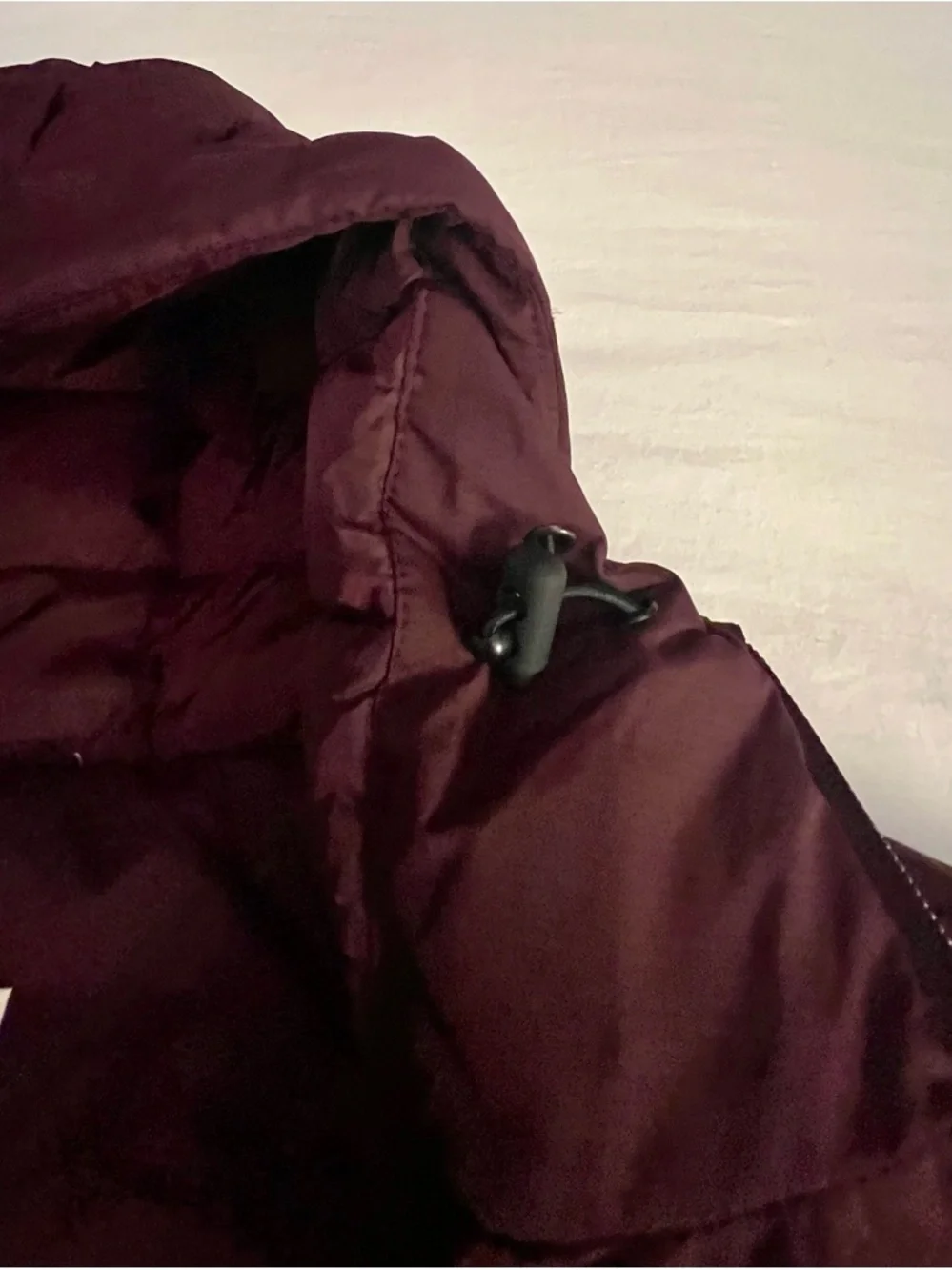 Calvin Klein Quilted Hooded Puffer Jacket - Deep Burgundy Packable travel - Picture 8 of 11